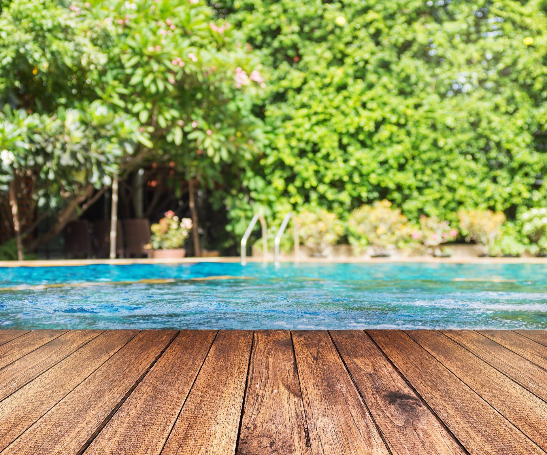 entretien piscine hors-sol en bois