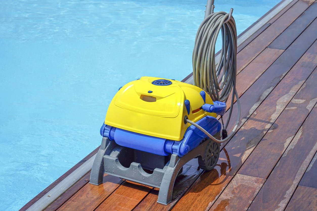 robot de piscine nettoyeur