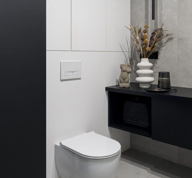 toilettes modernes suspendues blanche grise et noire