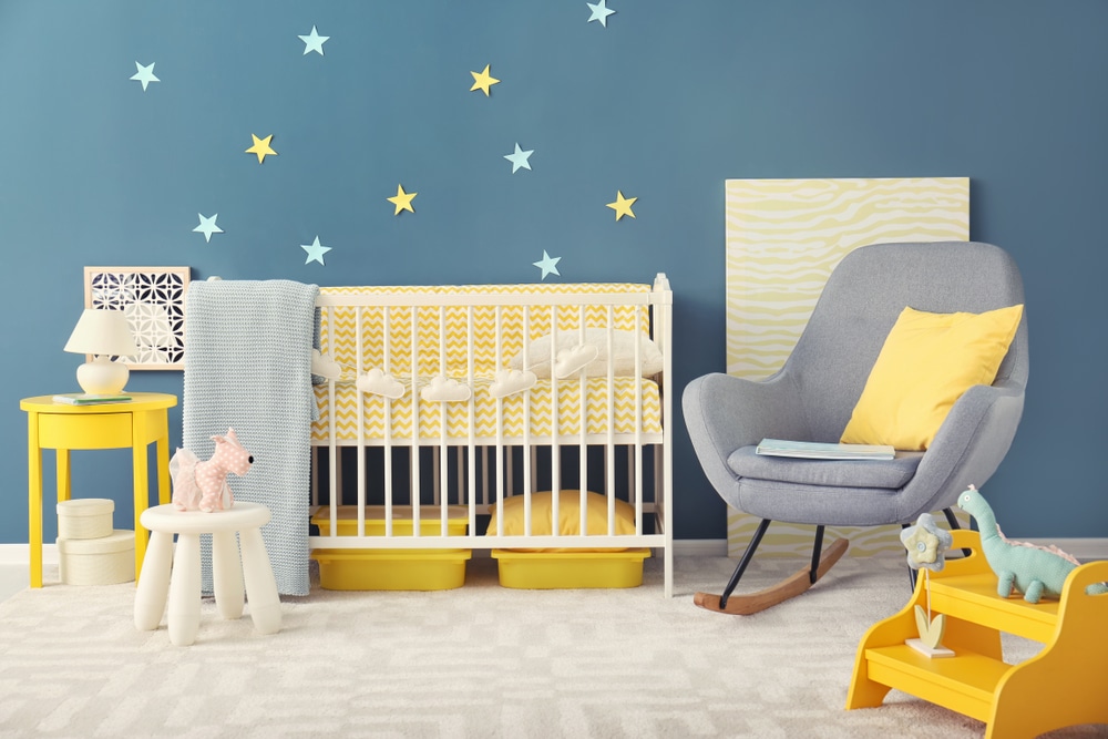 chambre bébé garçon jaune bleu 