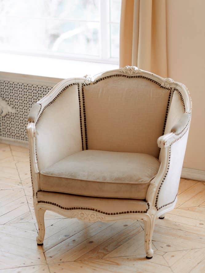 fauteuil bergère baroque beige vintage