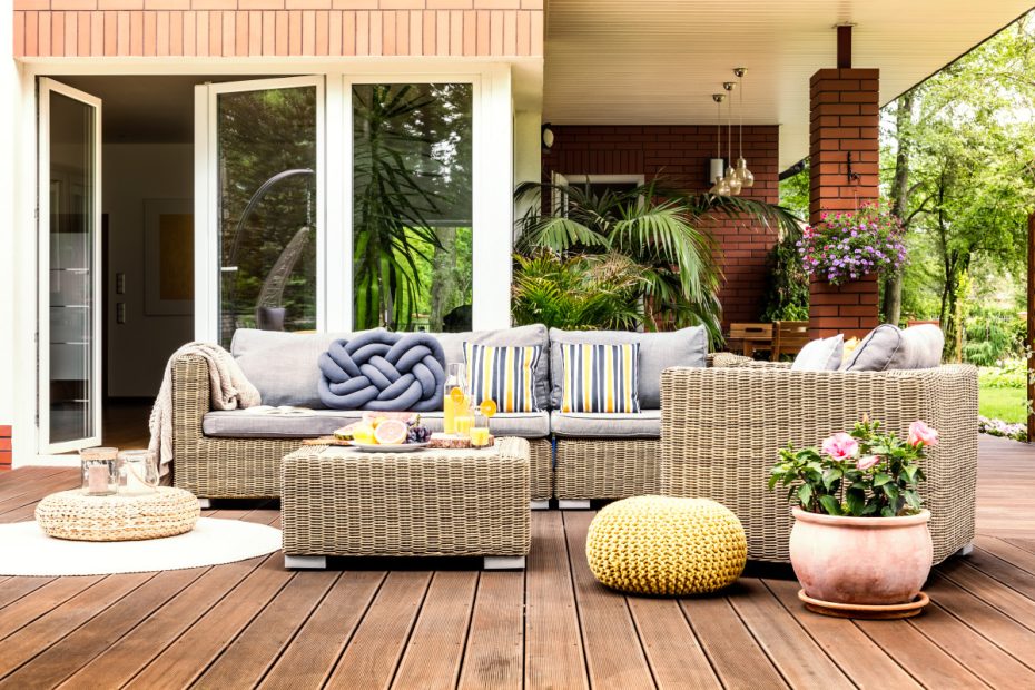 Guide pour installer une terrasse en bois dans votre jardin