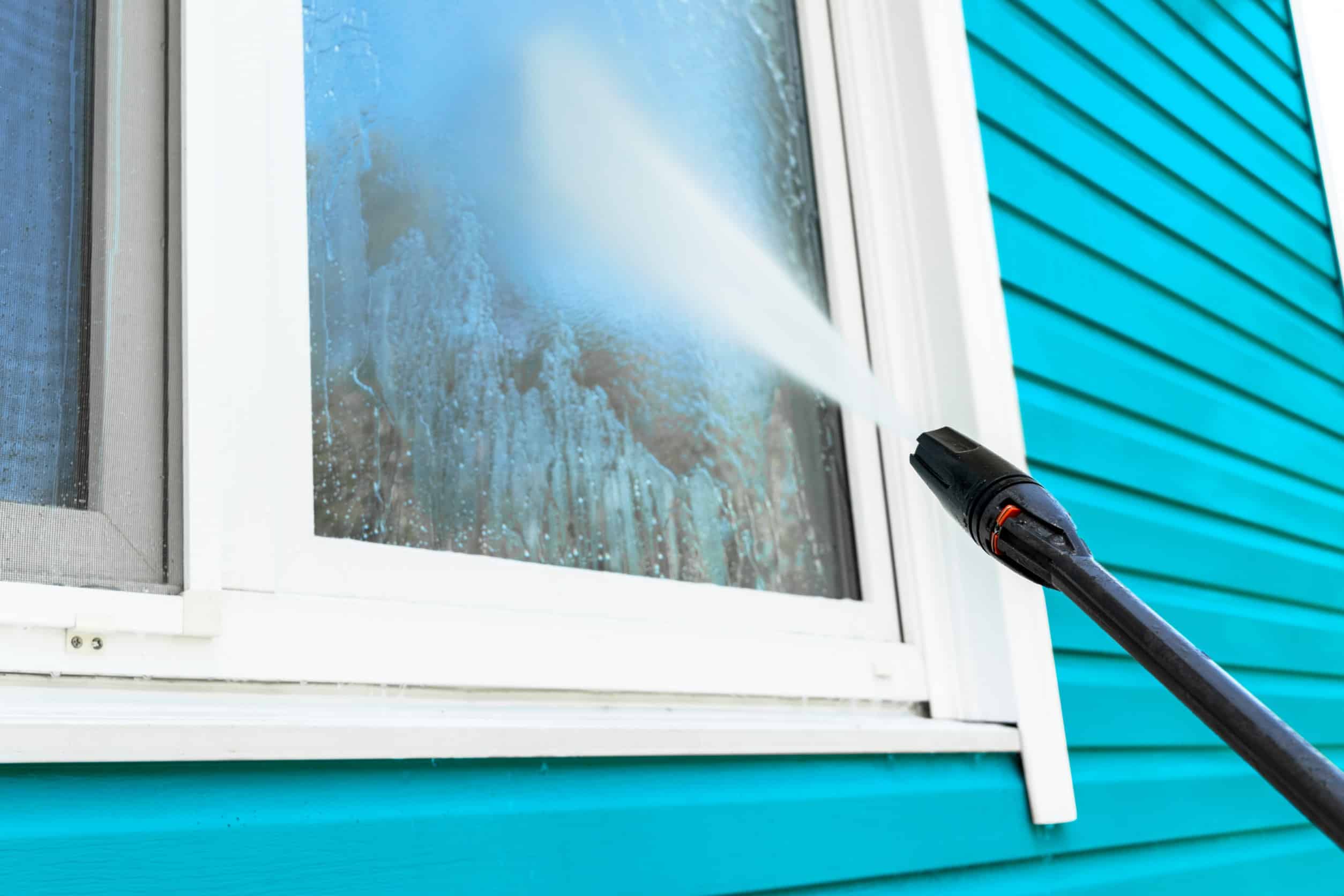 nettoyer efficacement les vitres de la maison