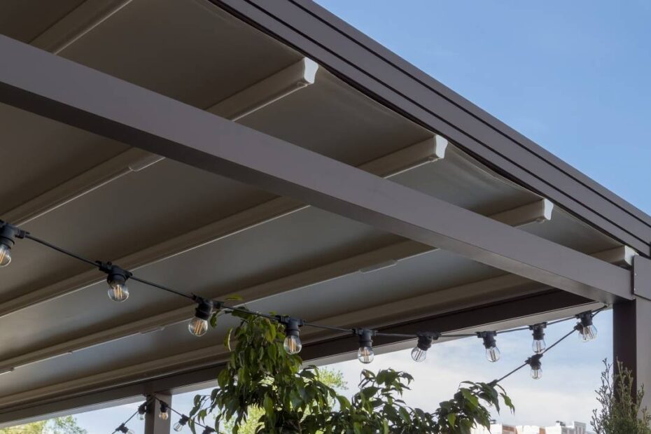 Les avantages d'une pergola avec toit rétractable pour votre espace extérieur