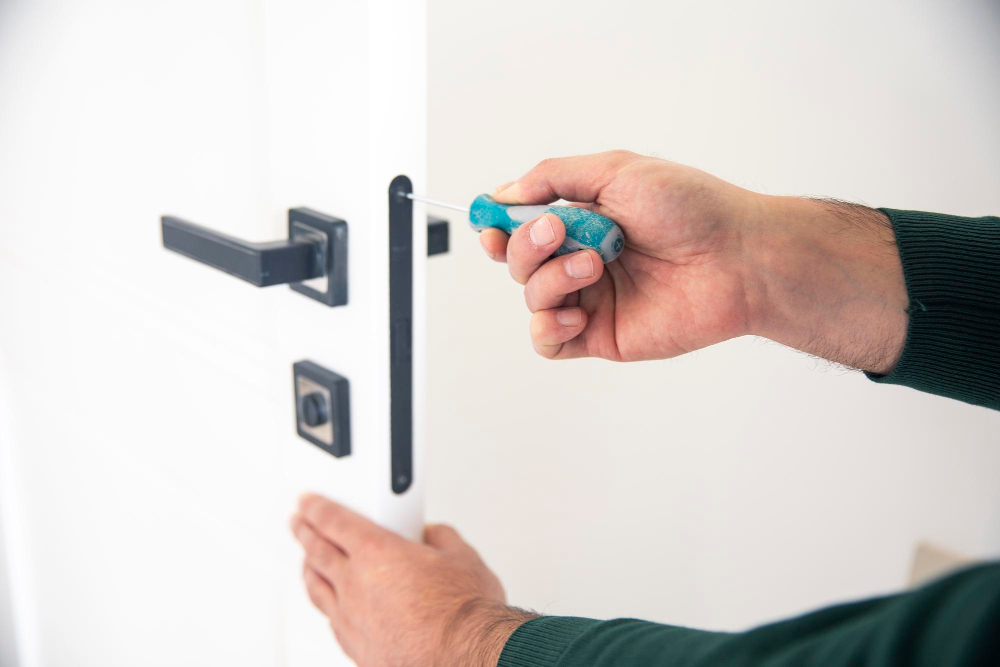 Étapes pratiques pour poser les nouvelles portes